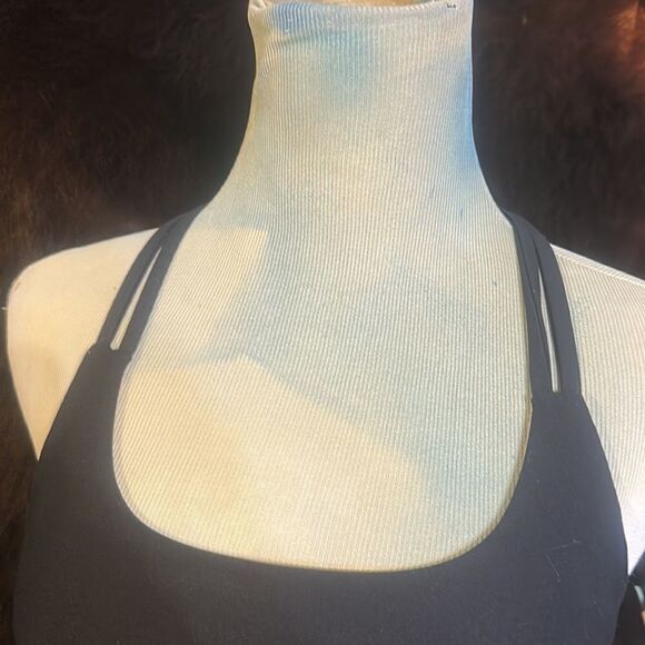 Mondetta tank top with built in bra S (4300) - Picture 3 of 8